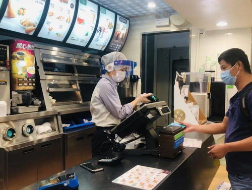 烏魯木齊國際機場 疫情防控與個人商務(wù)服務(wù)兩手抓